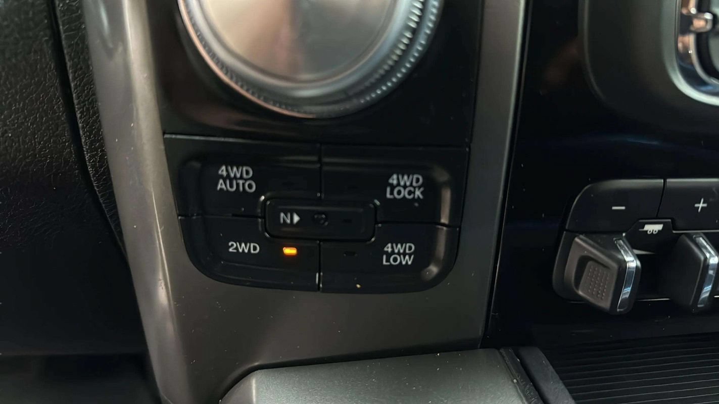 Used 2018 RAM 1500 Sport w/ Hydro Blue Sport Package AWD/4WD image 14