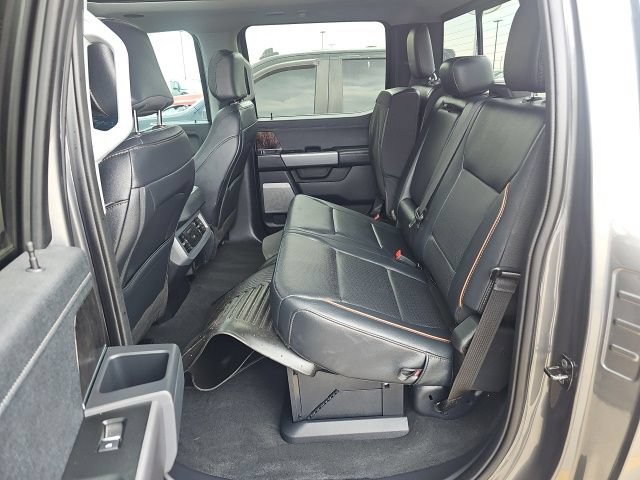Used 2025 Ford F450 Lariat w/ Lariat Ultimate Package AWD/4WD image 16