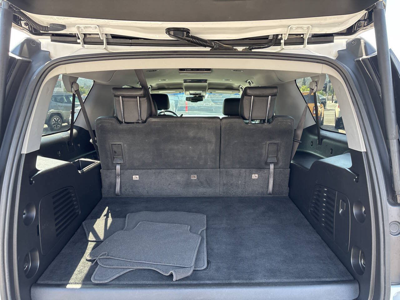 Used 2019 GMC Yukon XL SLT w/ HD Trailering Package RWD image 9