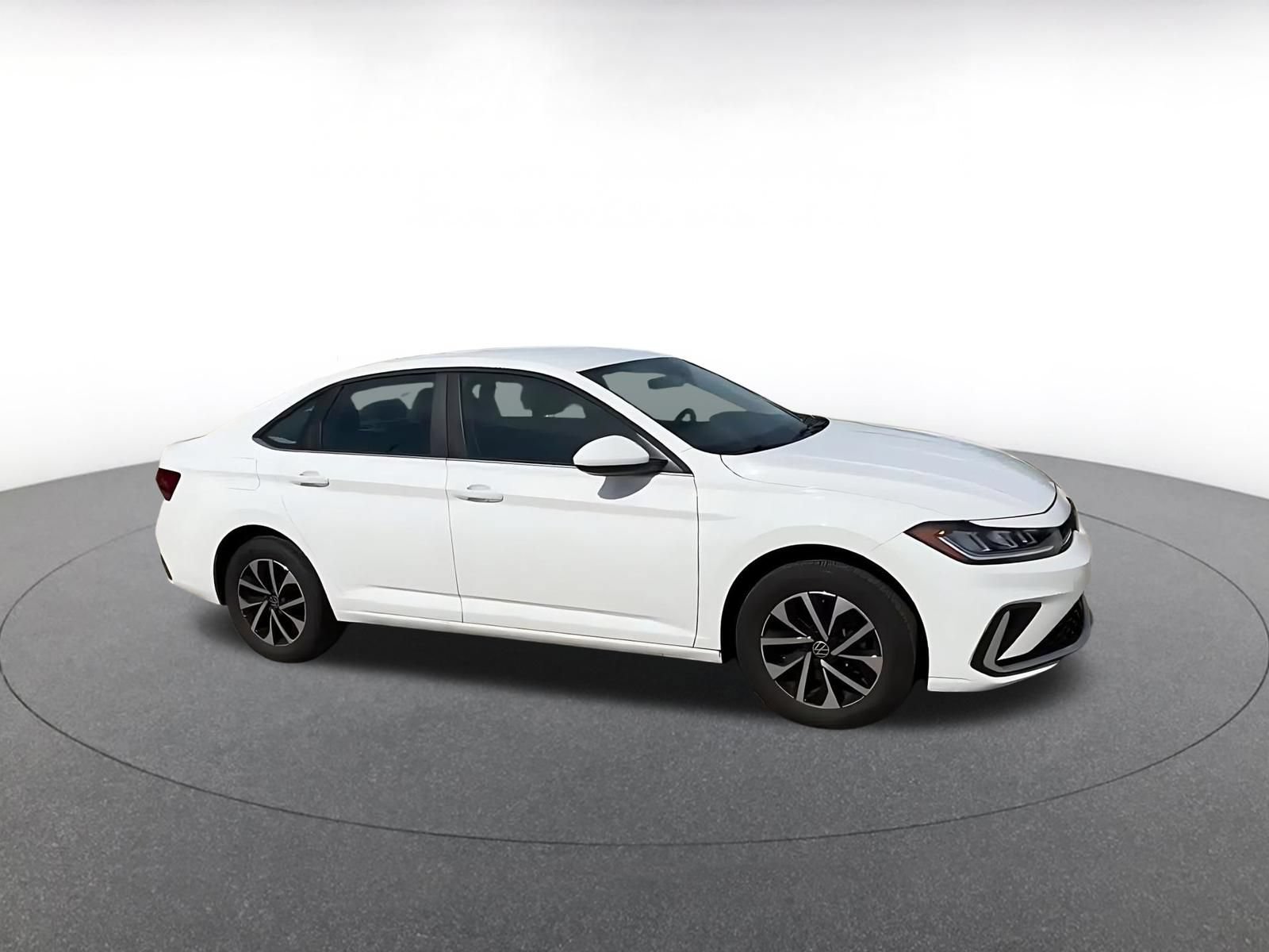Used 2025 Volkswagen Jetta S FWD image 2