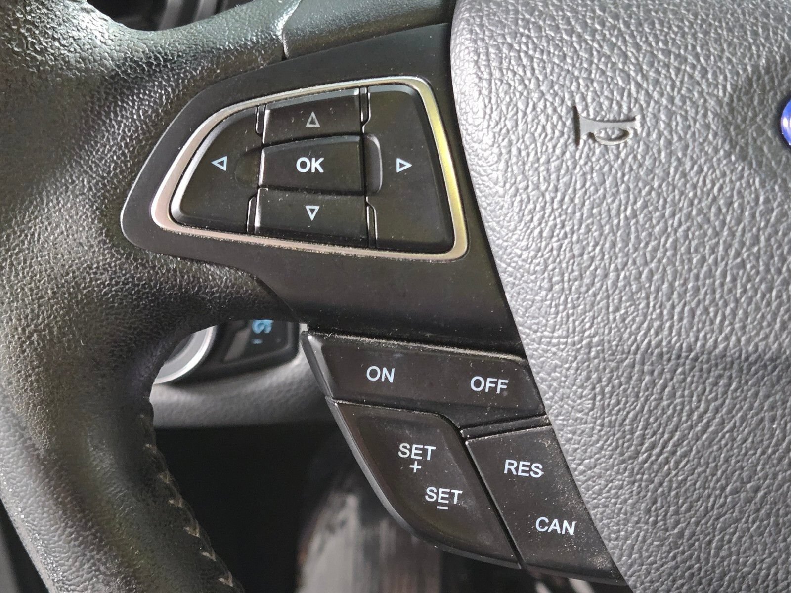 Used 2017 Ford Escape SE w/ Equipment Group 201A FWD image 23