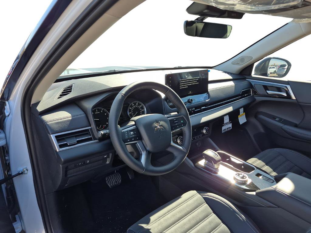 New 2026 Mitsubishi Outlander AWD image 15