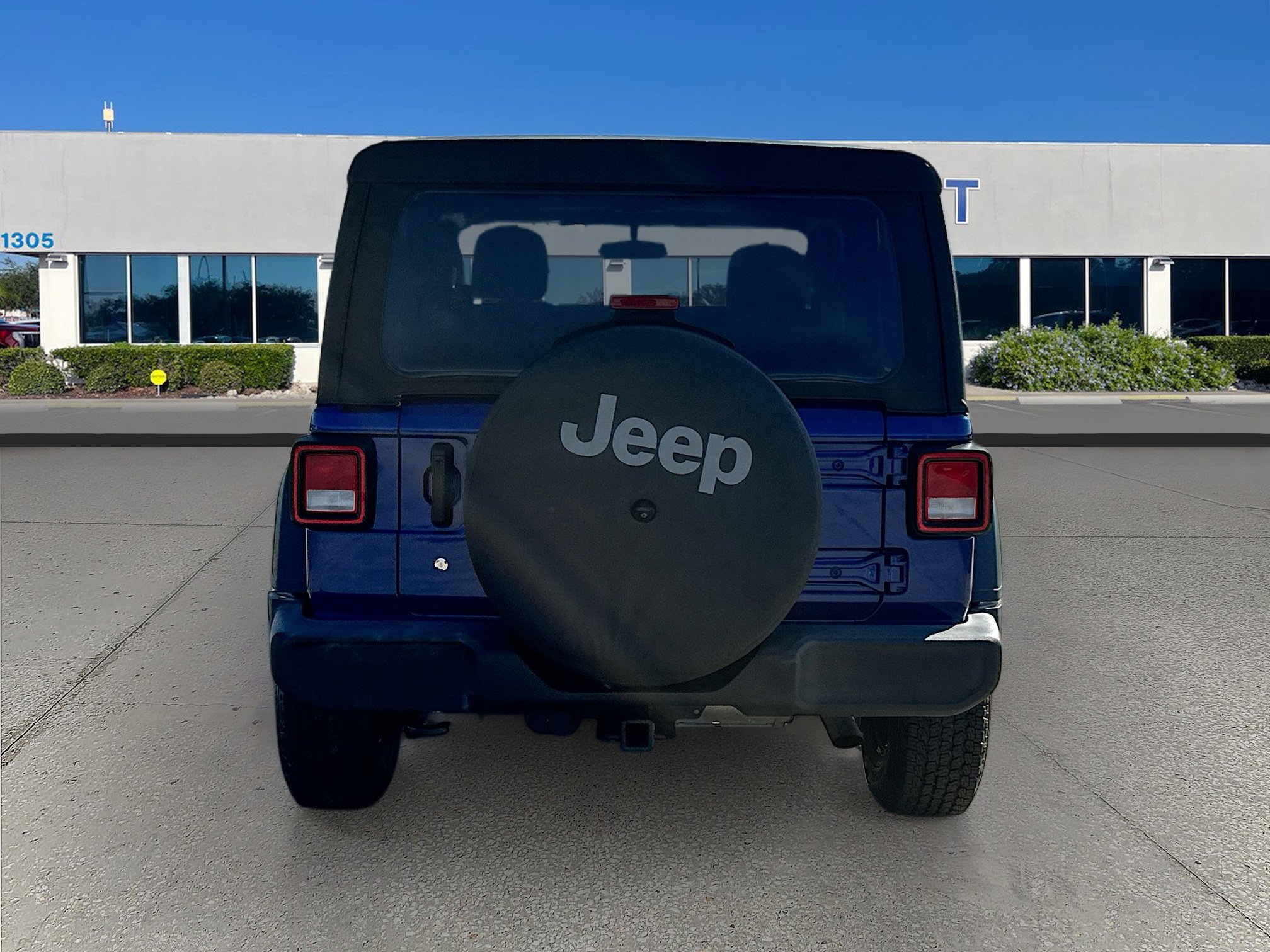 Used 2019 Jeep Wrangler Sport image 6