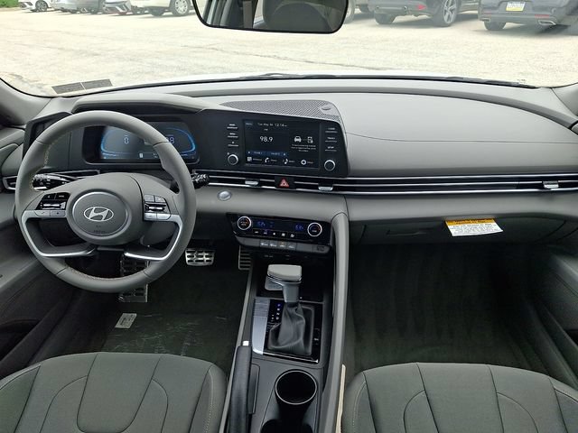 New 2026 Hyundai Elantra Sport FWD image 10