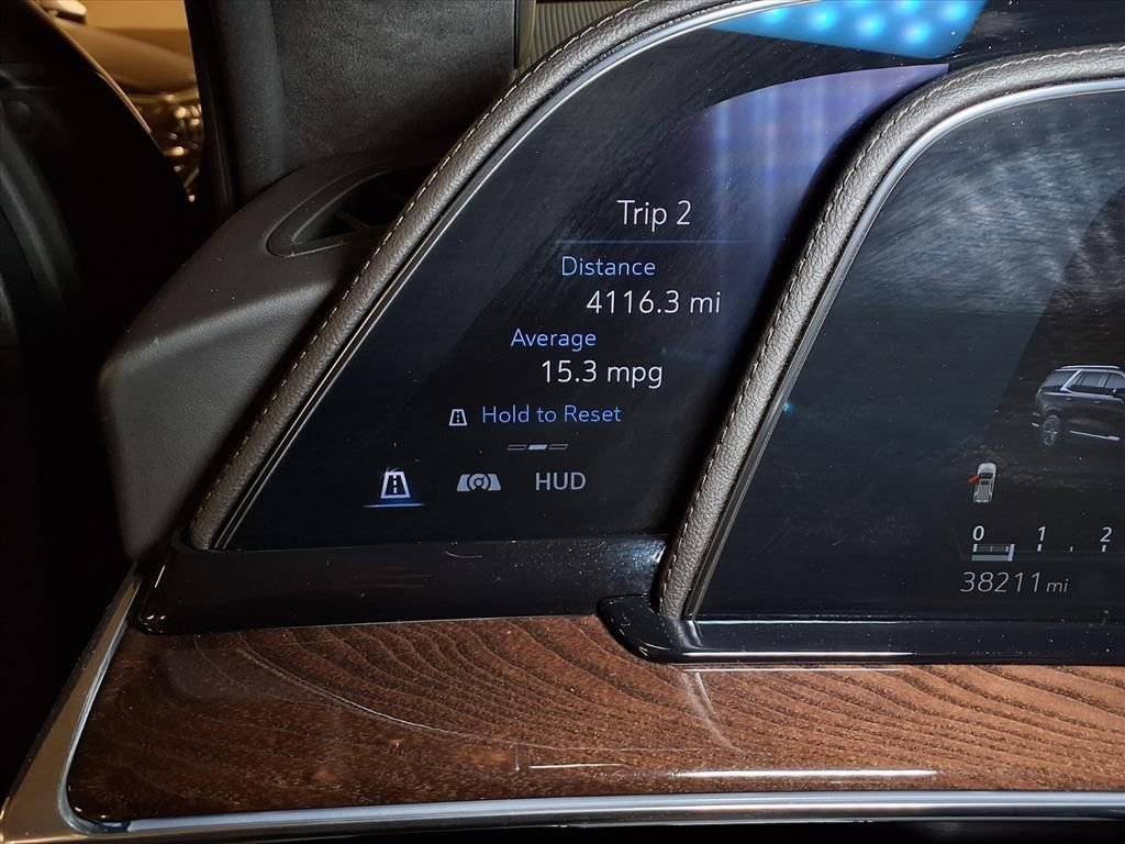 Certified 2023 Cadillac Escalade Premium Luxury Platinum image 13