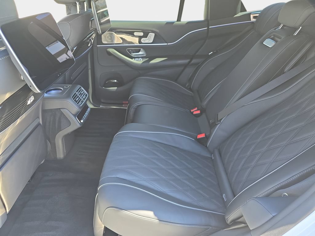 Used 2026 Mercedes-Benz Maybach GLS 600 4MATIC image 18