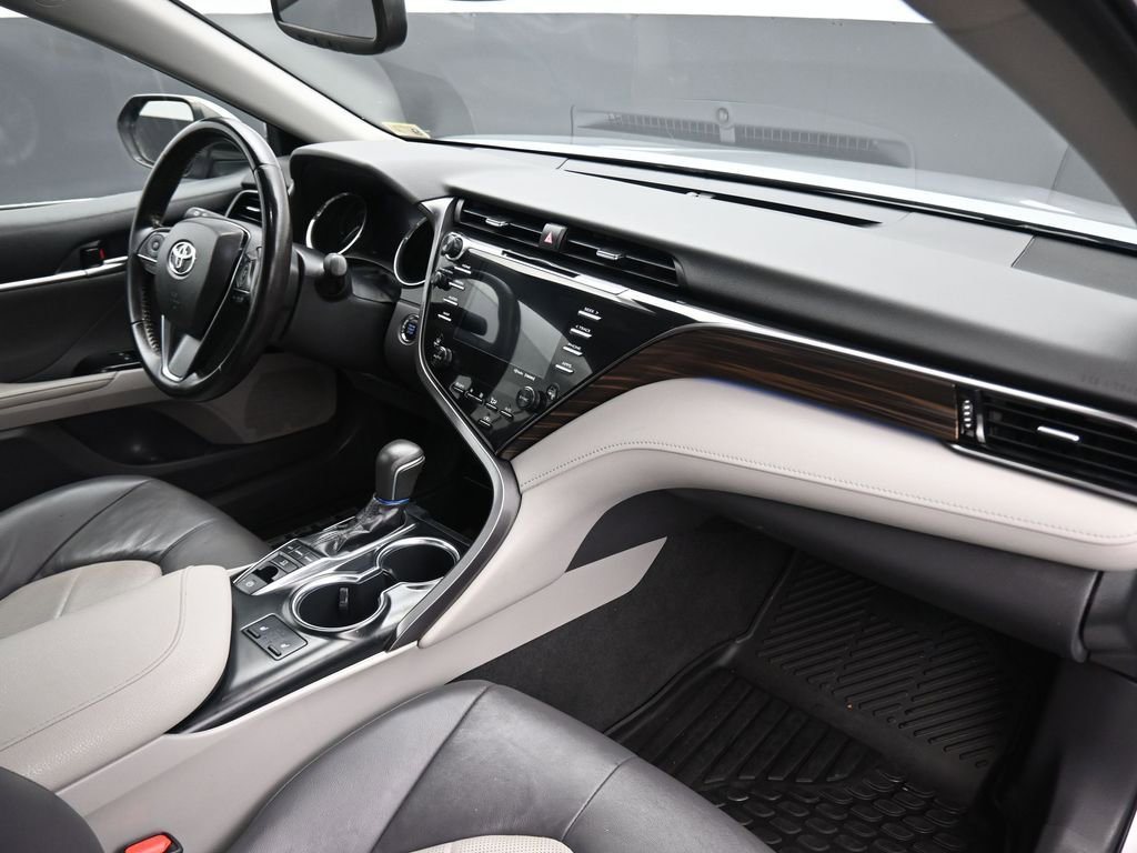 Used 2019 Toyota Camry XLE FWD image 42