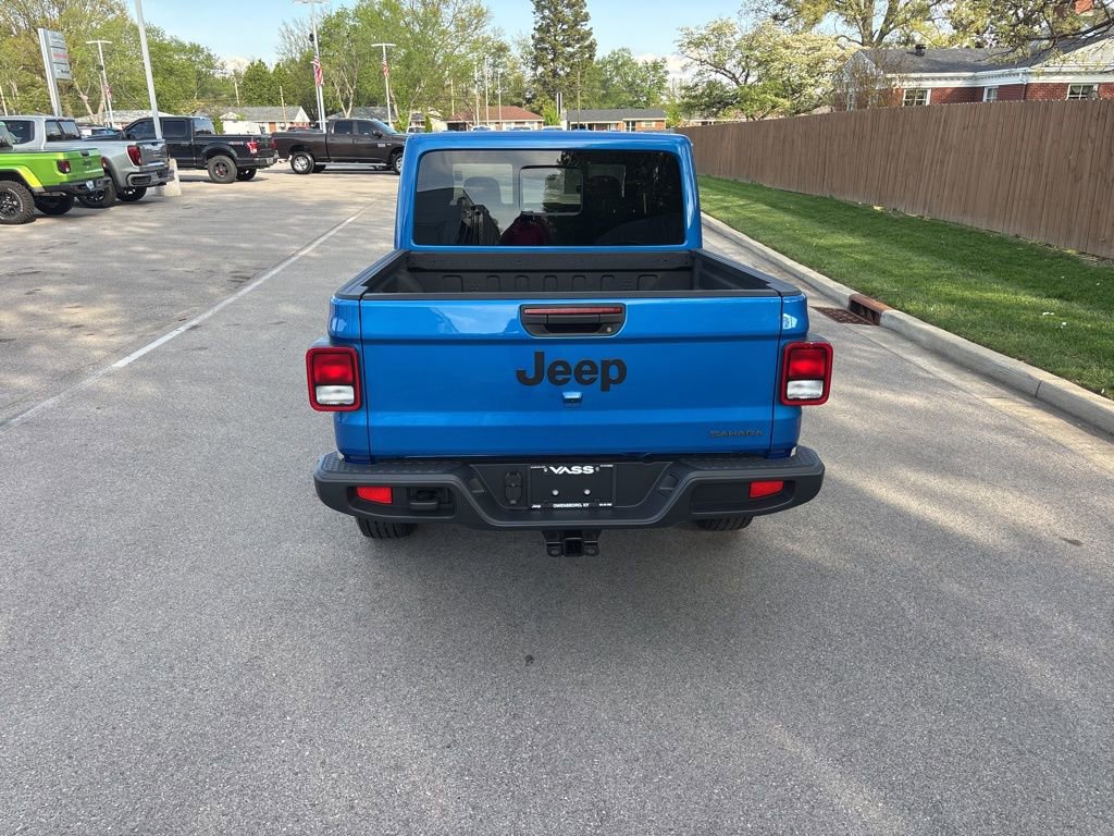 New 2026 Jeep Gladiator Sport AWD/4WD image 4