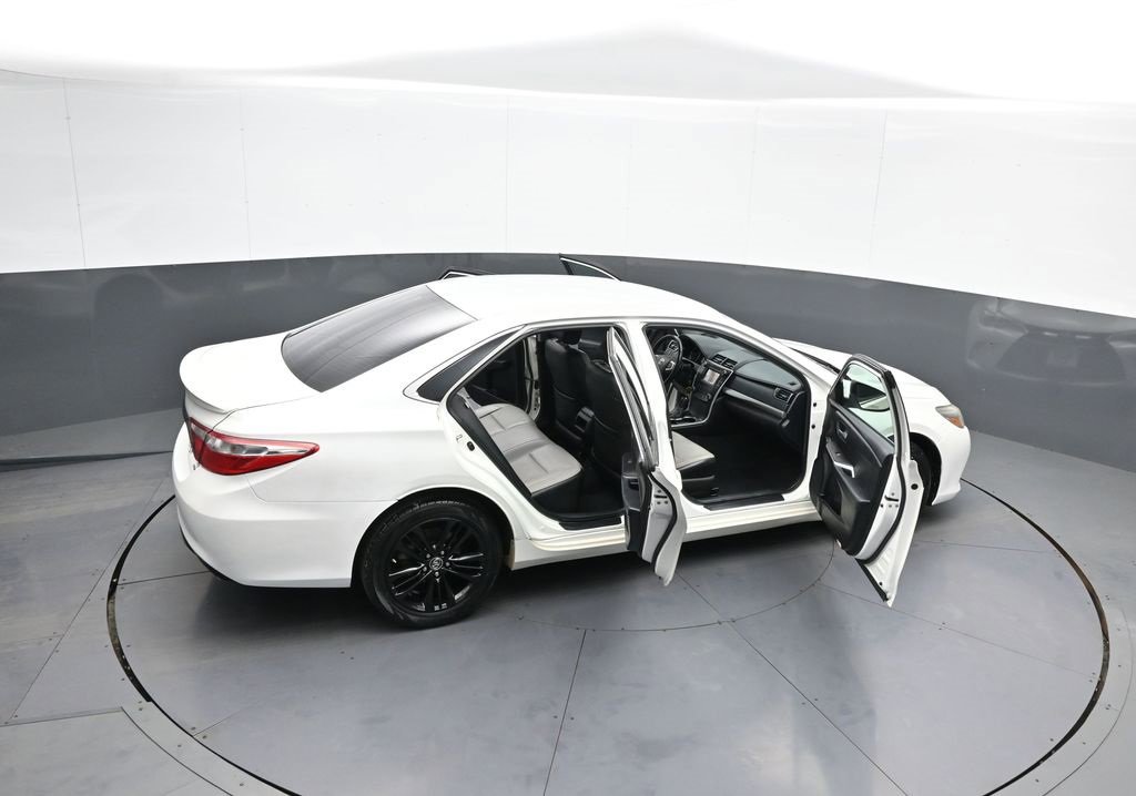 Used 2015 Toyota Camry SE image 43