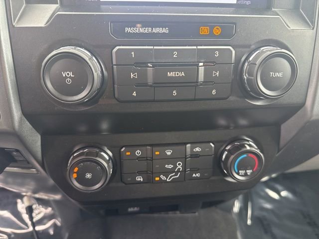 Used 2022 Ford F350 XLT w/ Snow Plow Prep Package AWD/4WD image 21