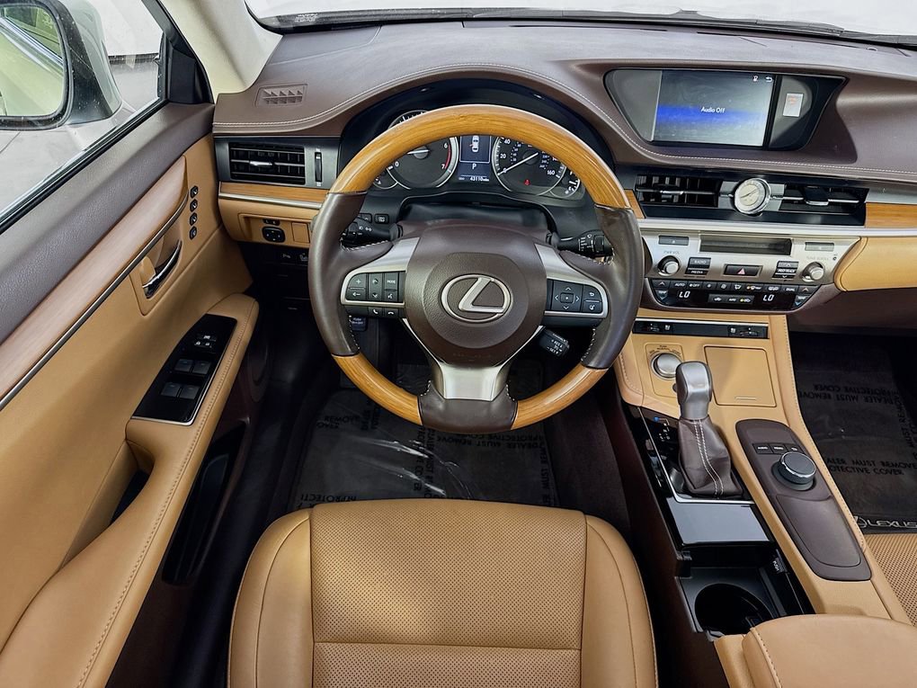 Used 2016 Lexus ES 350 w/ Premium Package w/Wood Trim FWD image 23