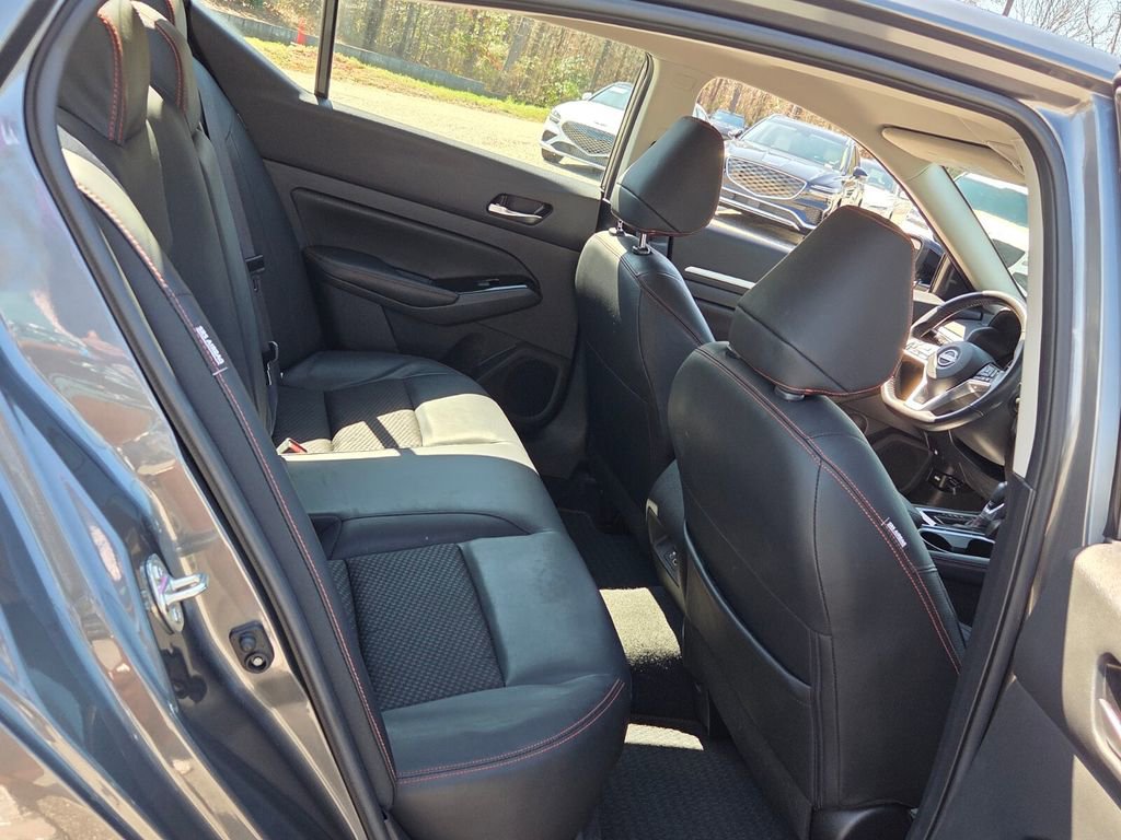 Used 2025 Nissan Altima 2.5 SR image 14