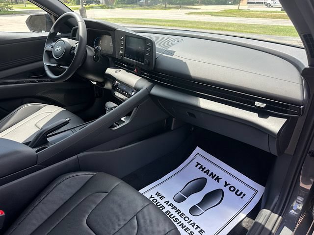 New 2026 Hyundai Elantra SEL Sport FWD image 15