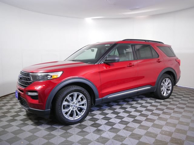 Certified 2020 Ford Explorer XLT w/ Equipment Group 202A AWD/4WD image 5