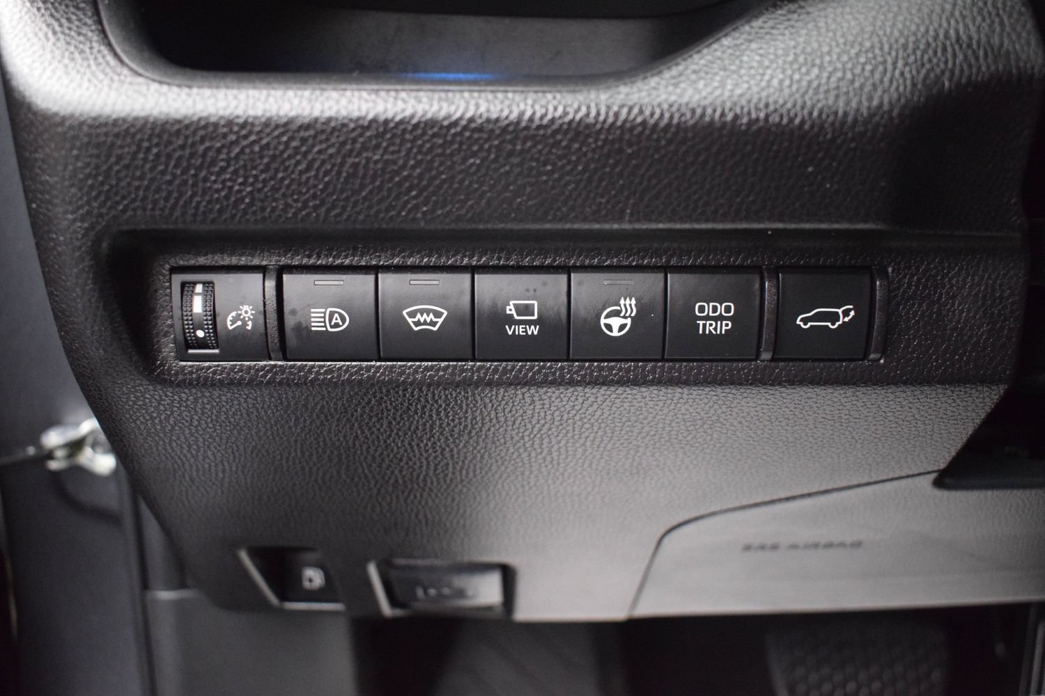 Used 2023 Toyota RAV4 XSE AWD/4WD image 17