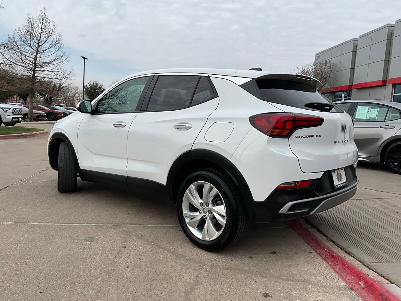 Used 2025 Buick Encore GX Preferred image 8