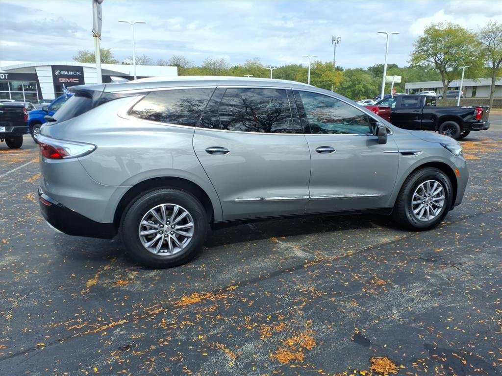 Used 2024 Buick Enclave Premium image 8