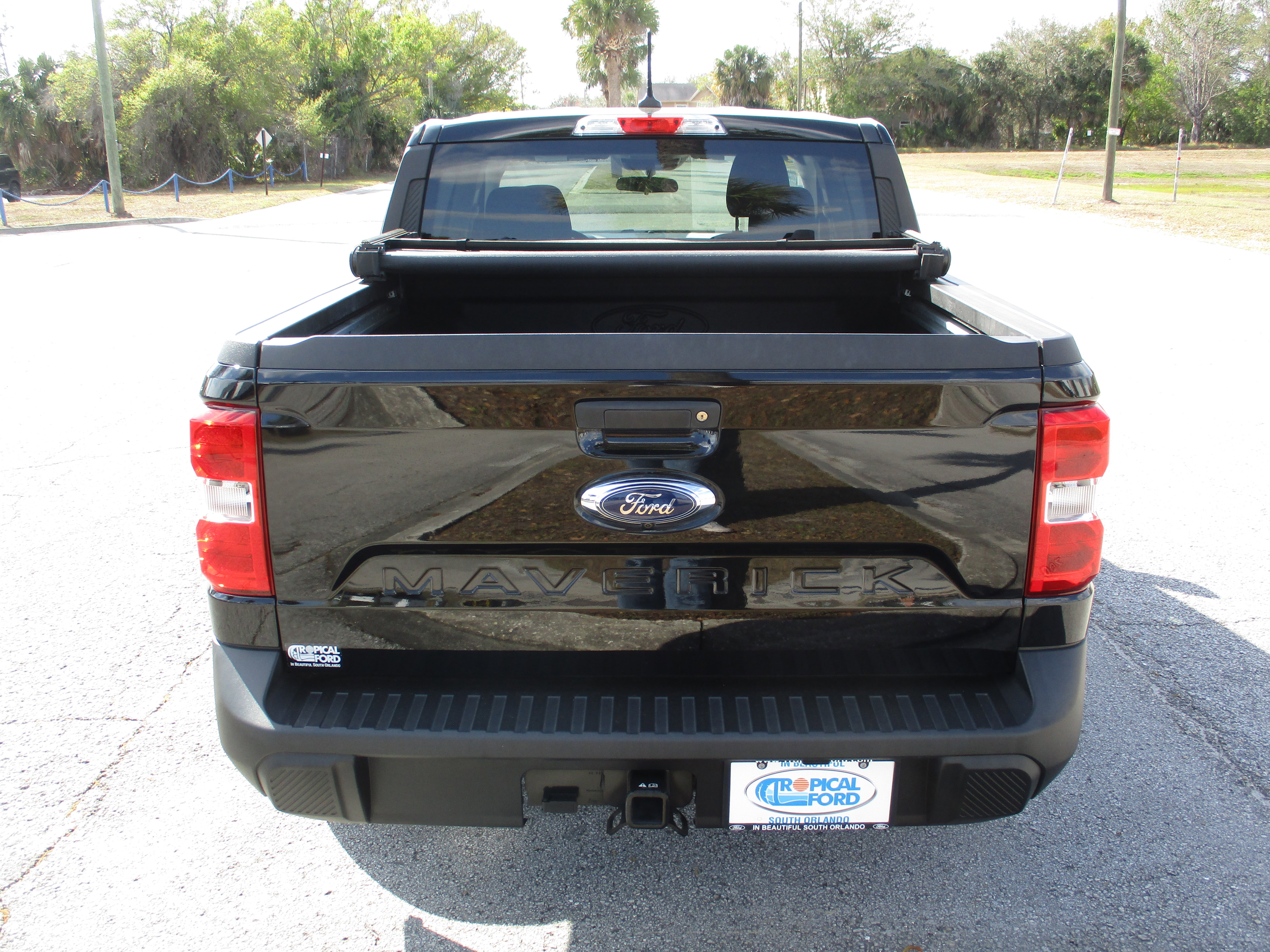 Certified 2024 Ford Maverick XLT w/ XLT Luxury Package image 6