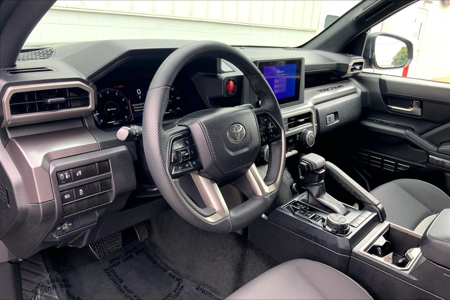 Used 2025 Toyota Tacoma TRD Off-Road AWD/4WD image 18