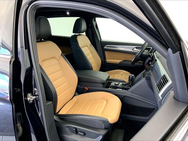 Certified 2023 Volkswagen Atlas Cross Sport SEL Premium R-Line image 17