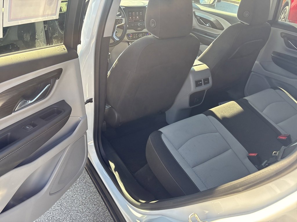 Used 2023 GMC Terrain SLE w/ Driver Convenience Package image 23