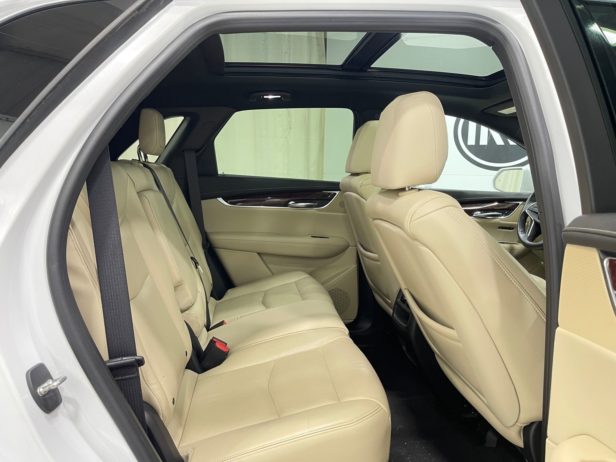 Used 2017 Cadillac XT5 Luxury image 31