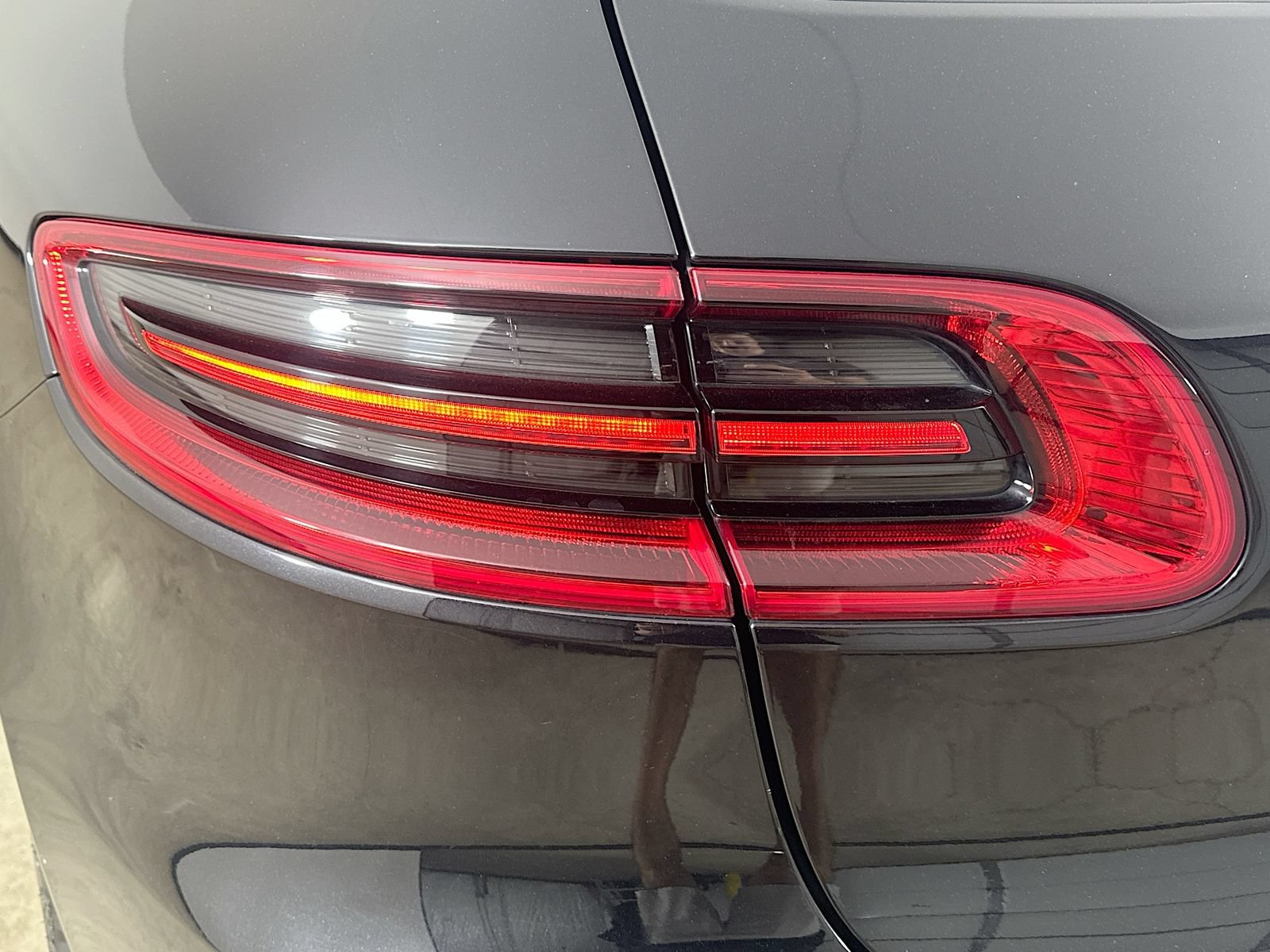 Used 2017 Porsche Macan S AWD/4WD image 12