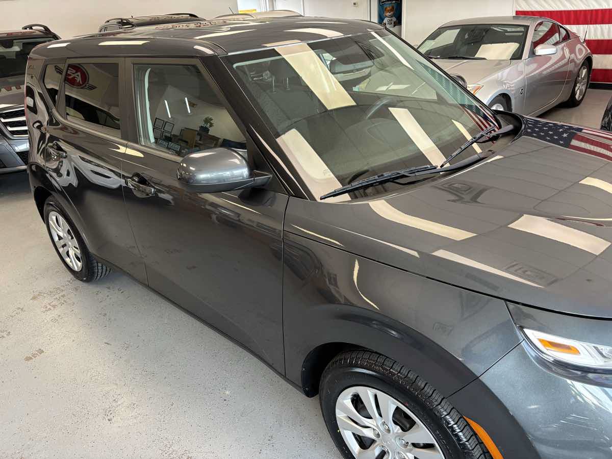 Used 2022 Kia Soul LX FWD image 31