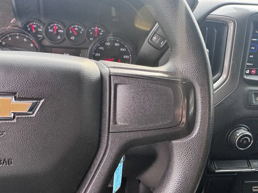 Used 2020 Chevrolet Silverado 1500 Custom w/ Custom Value Package AWD/4WD image 17