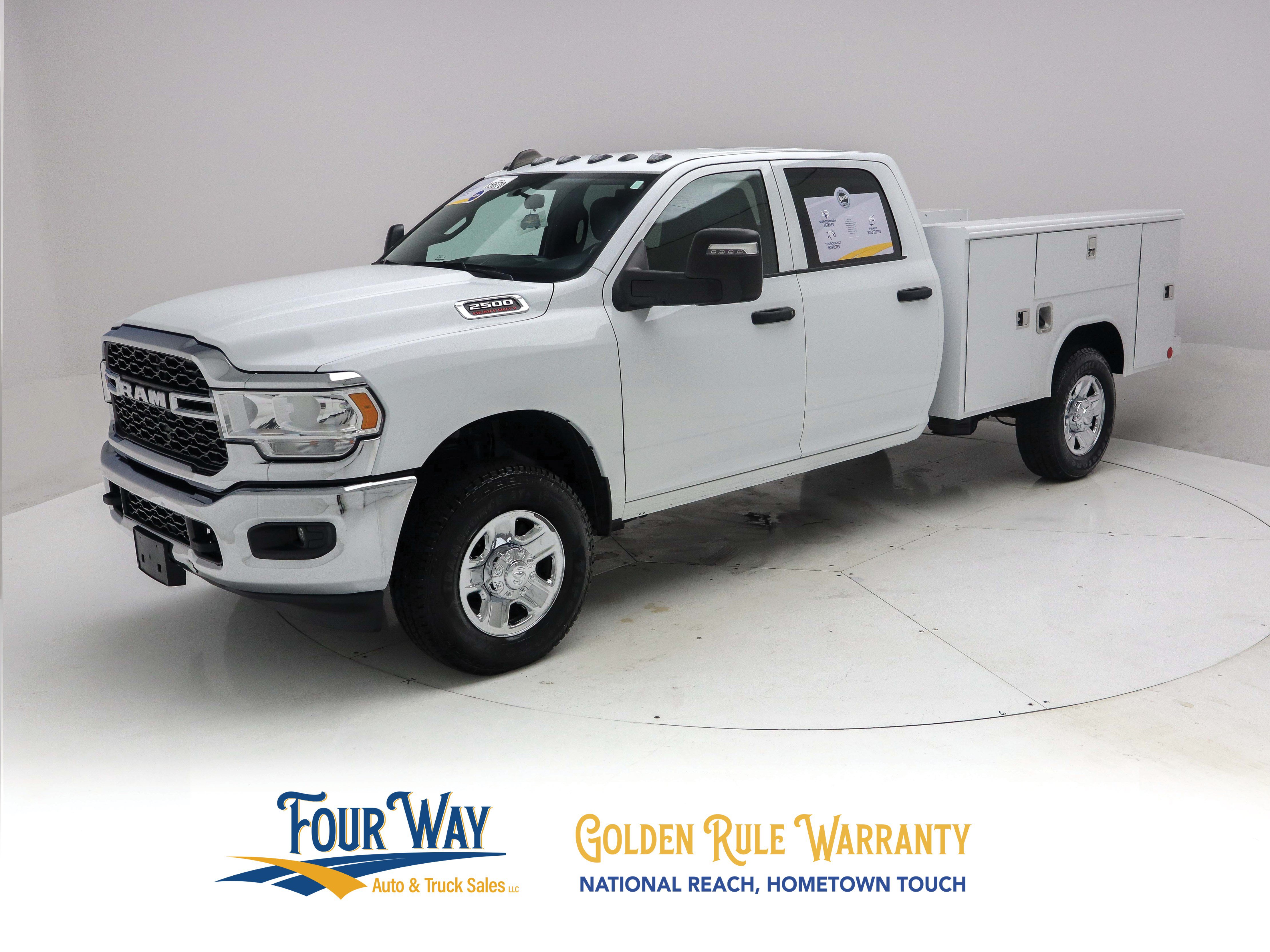 Used 2024 RAM 2500 Tradesman w/ Chrome Appearance Group AWD/4WD image 8