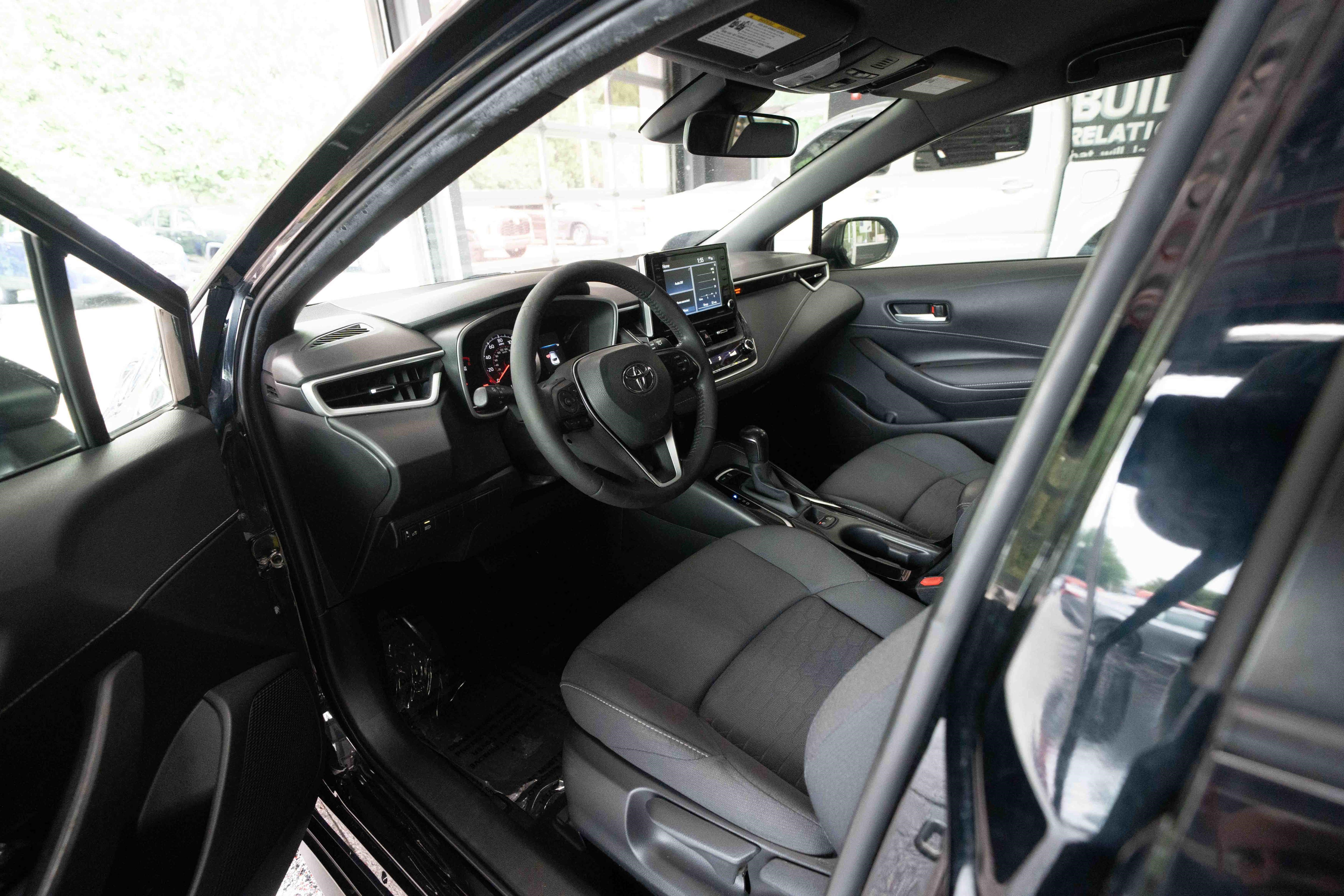 Used 2022 Toyota Corolla SE FWD image 8