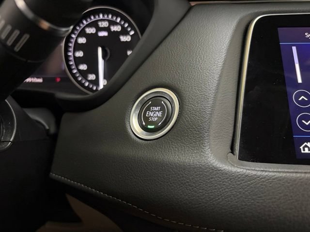 Used 2023 Cadillac XT4 Premium Luxury w/ Technology Package AWD/4WD image 77