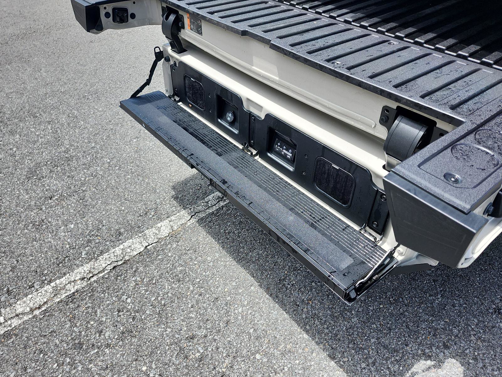 Certified 2026 GMC Sierra 1500 Denali Ultimate AWD/4WD image 14