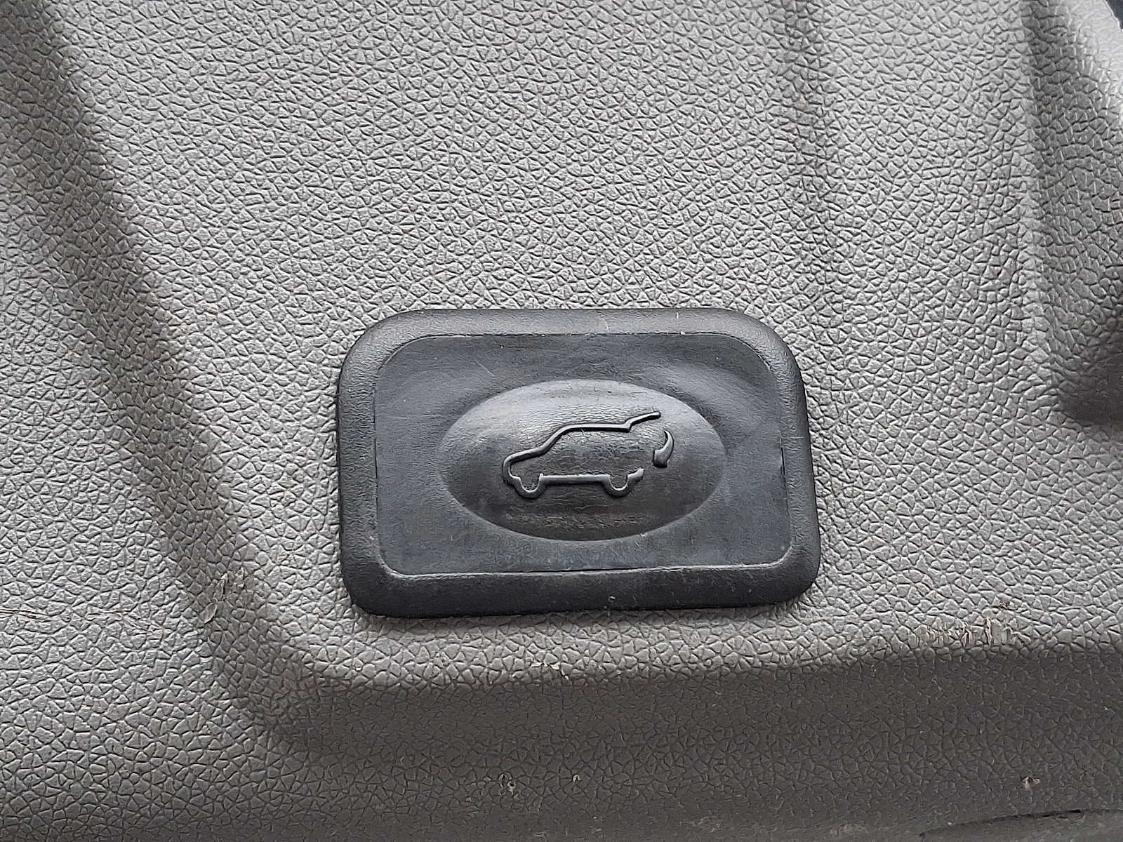 Used 2010 Chevrolet Traverse LT w/ Personal Connectivity Package FWD image 29