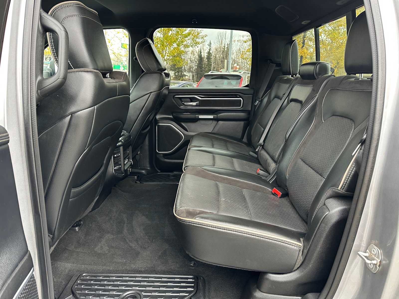 Used 2022 RAM 1500 Laramie w/ Sport Appearance Package image 16