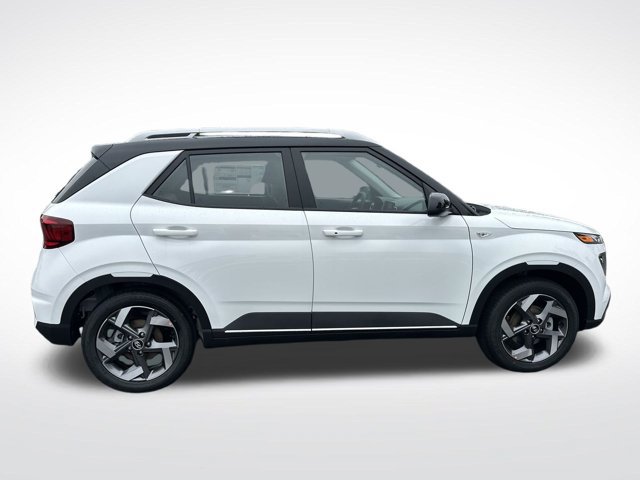 New 2026 Hyundai Venue SEL FWD image 39