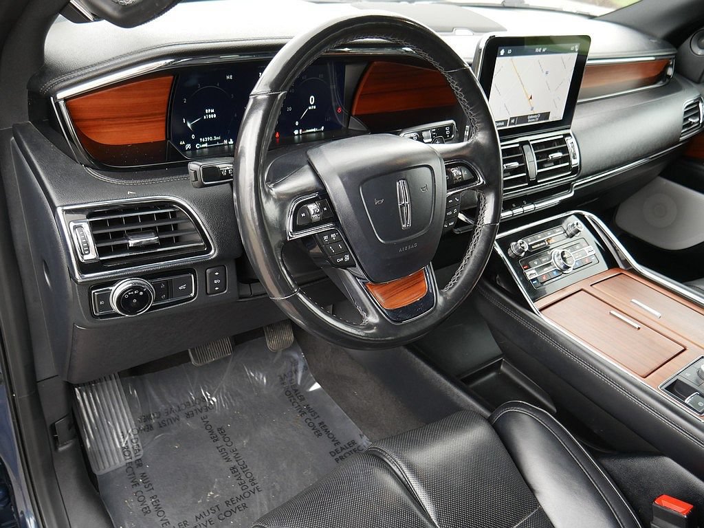 Used 2019 Lincoln Navigator Reserve AWD/4WD image 11