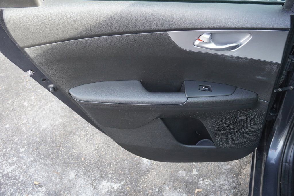 Used 2023 Kia Forte LXS image 21