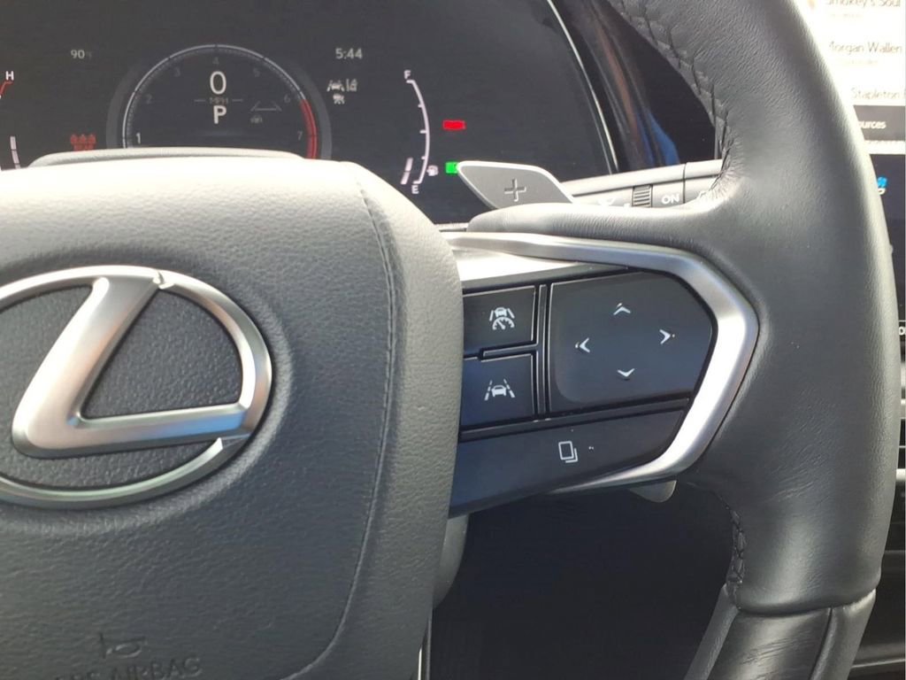 Used 2024 Lexus RX 350 Premium Plus w/ Convenience Package AWD/4WD image 23