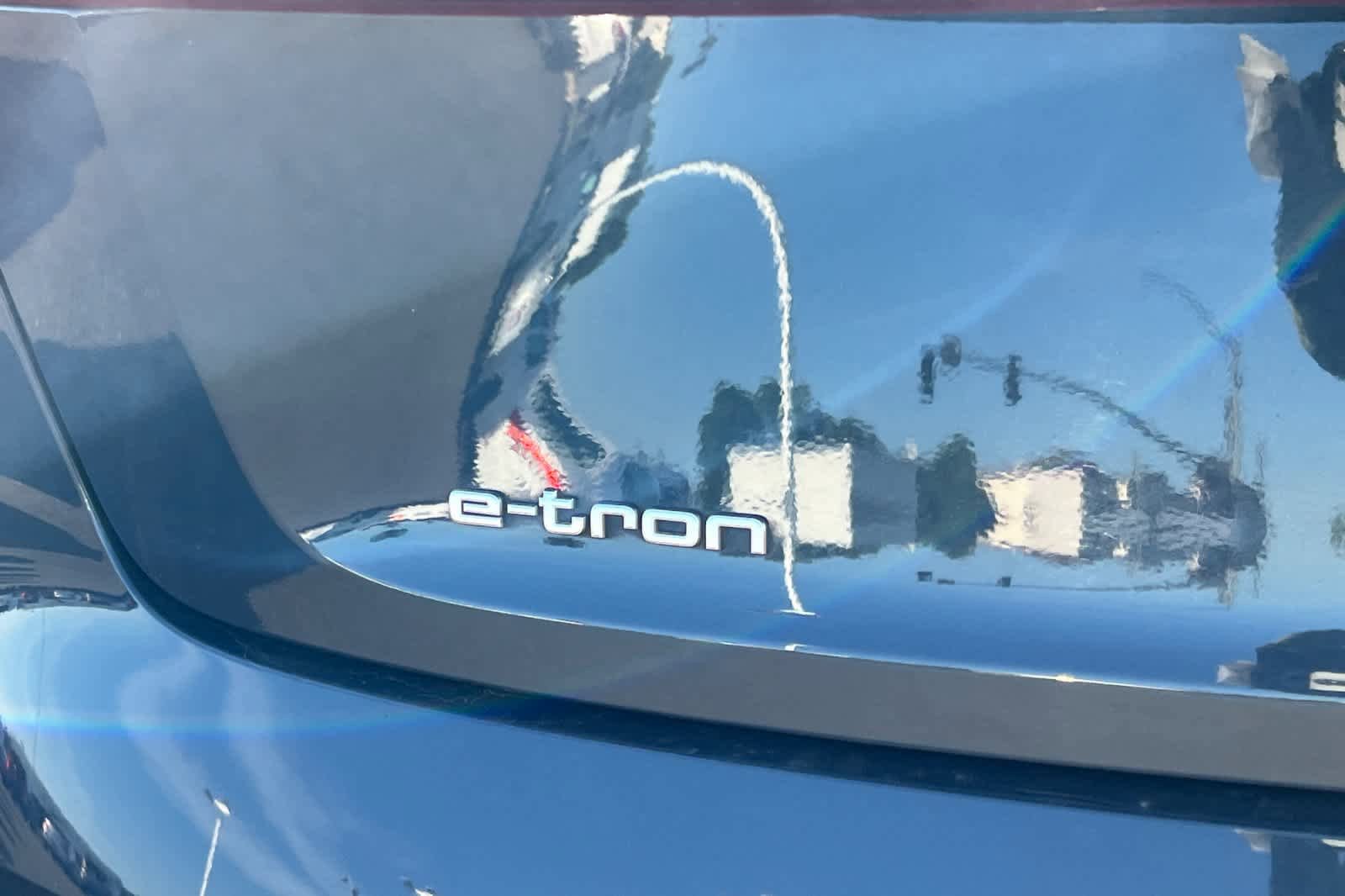 Used 2020 Audi e-tron Prestige AWD/4WD image 21