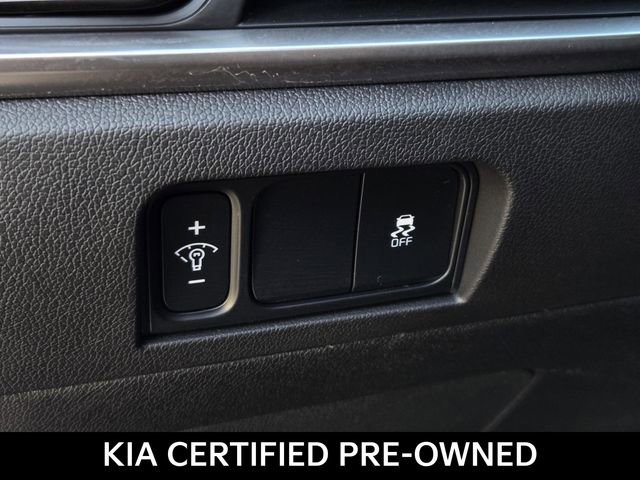 Certified 2025 Kia Sorento LX image 20