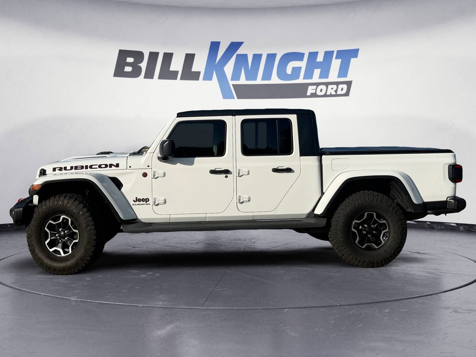 Used 2020 Jeep Gladiator Rubicon AWD/4WD image 2