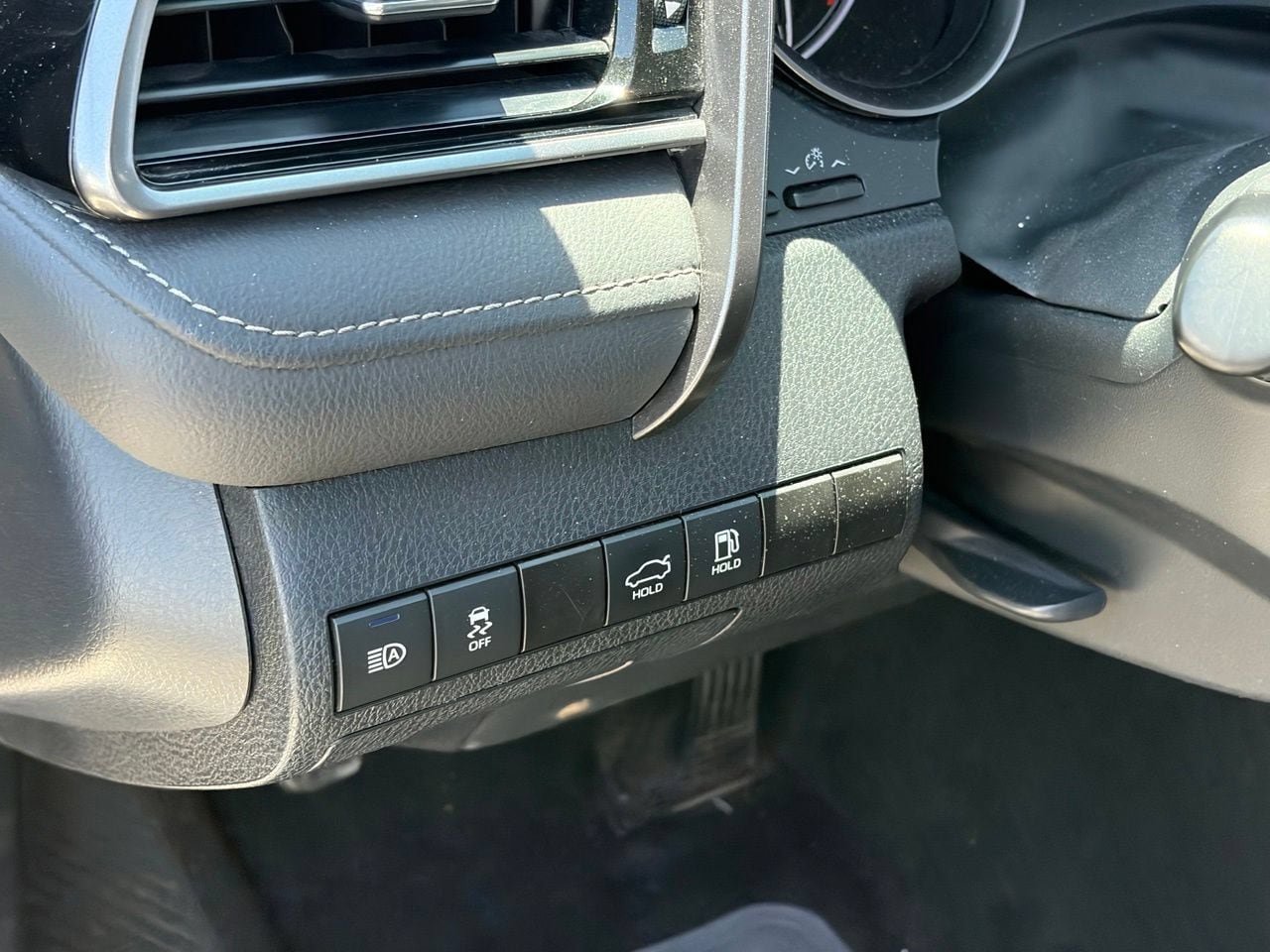 Used 2024 Toyota Camry SE FWD image 6