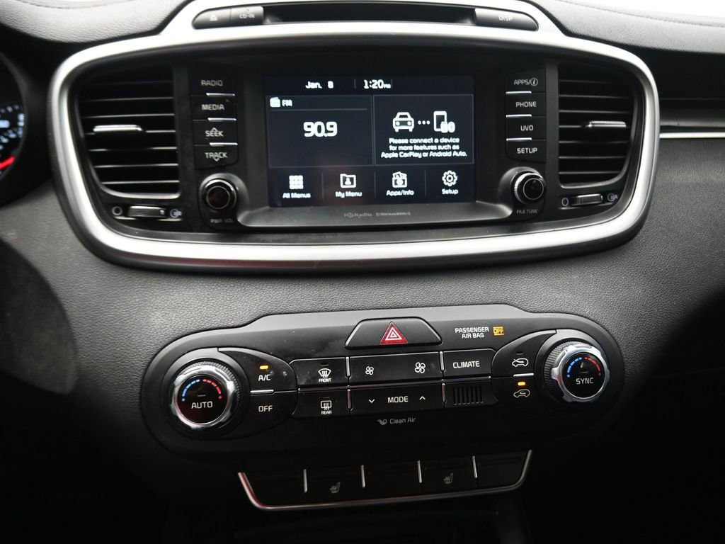 Used 2017 Kia Sorento LX w/ LX Convenience Package image 8