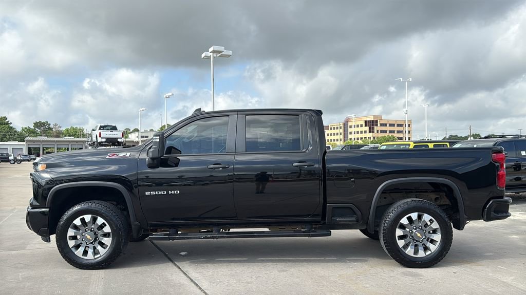 Used 2024 Chevrolet Silverado 2500 Custom w/ Custom Convenience Package video 2