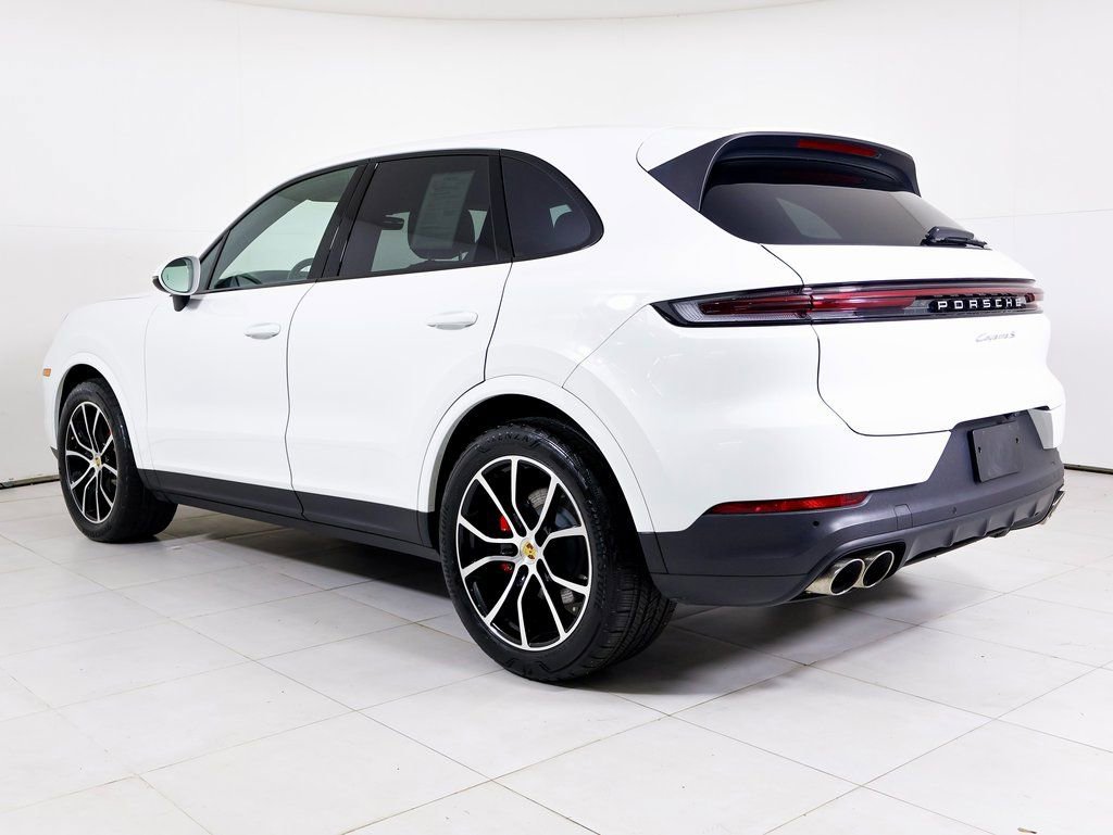 Certified 2024 Porsche Cayenne S image 3
