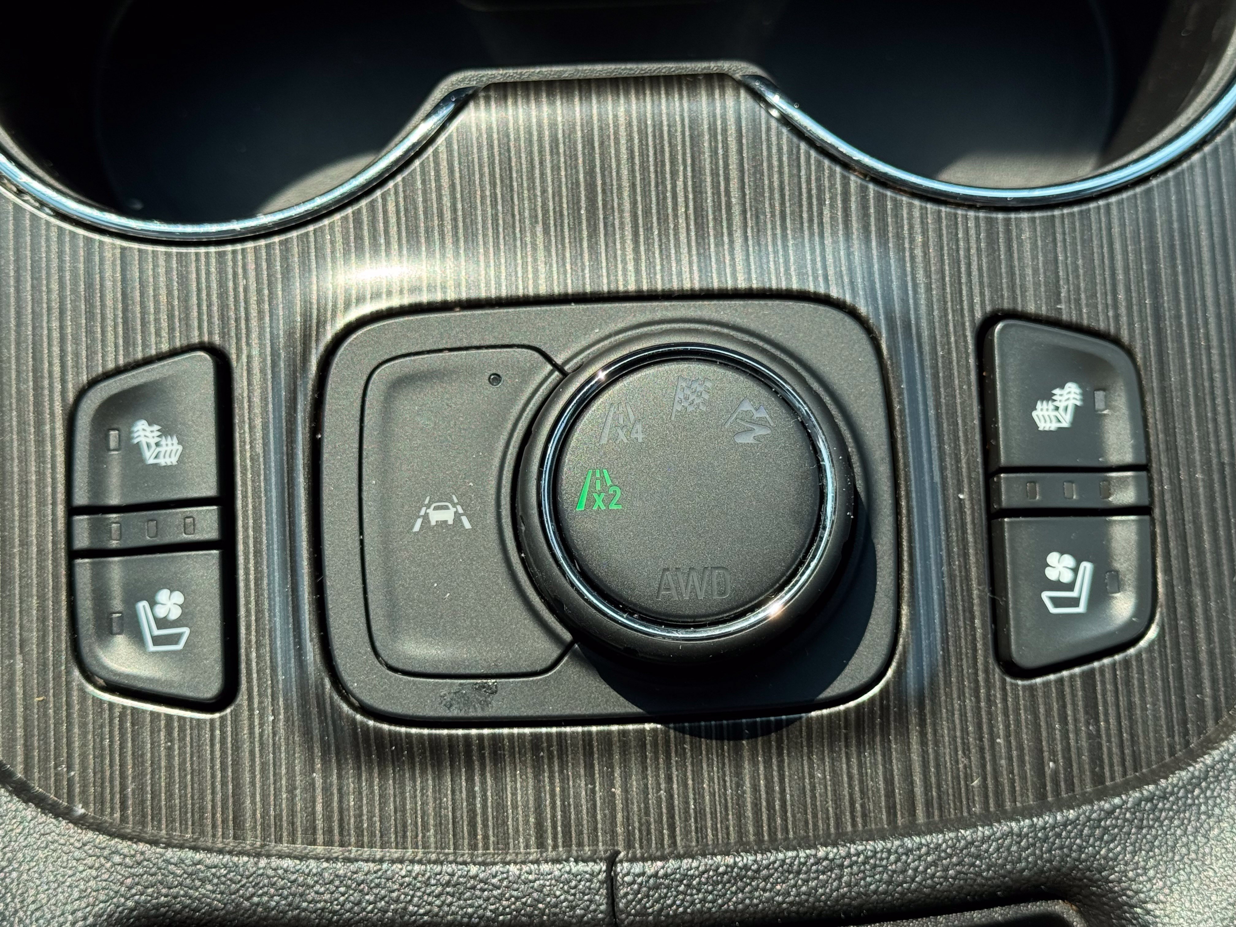 Used 2022 GMC Acadia SLT w/ Technology Package AWD/4WD image 64