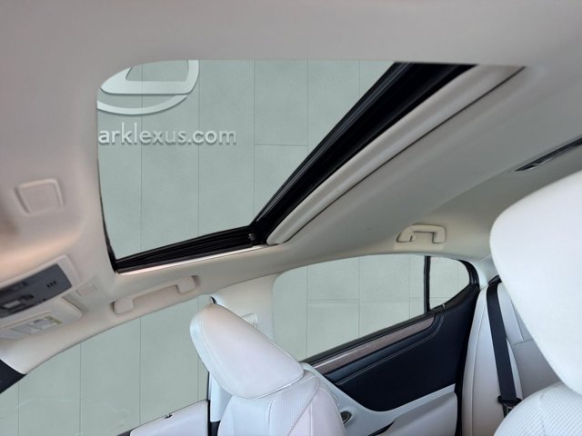Certified 2025 Lexus ES 350 w/ Premium Package FWD image 22