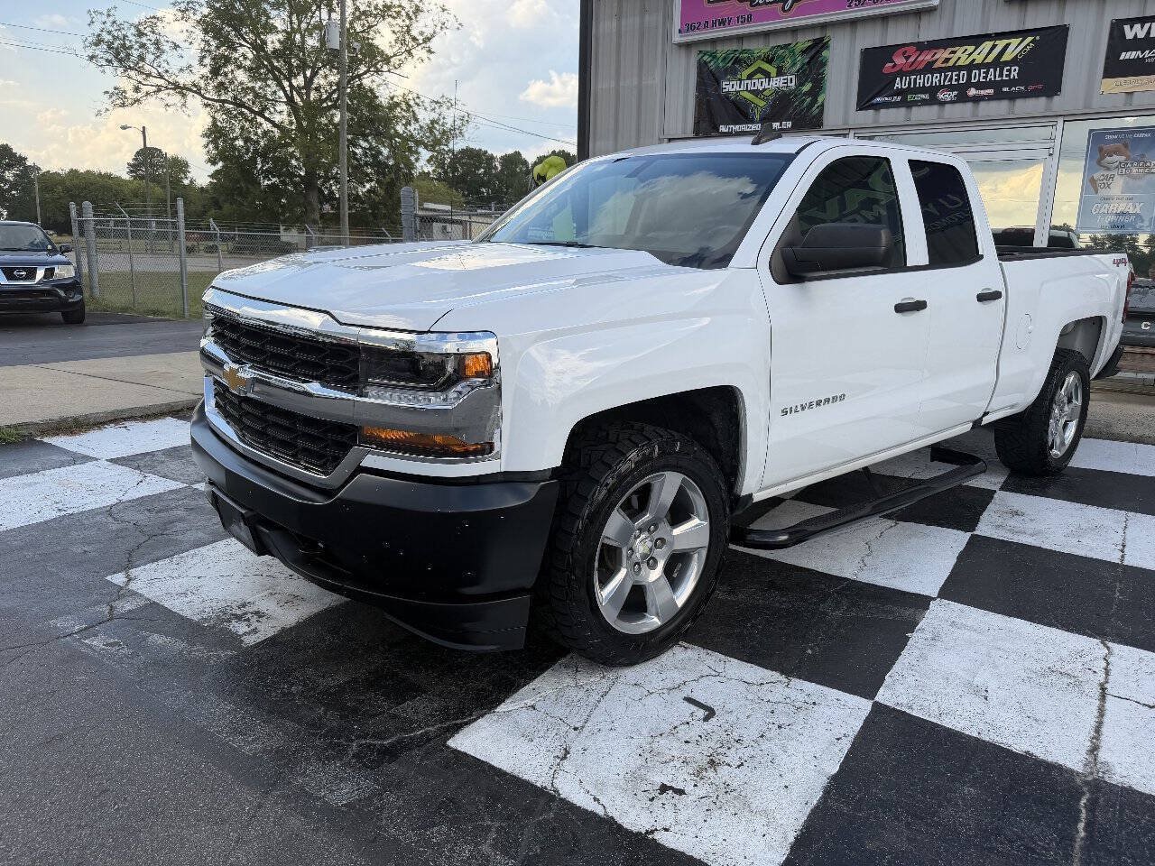 Used 2019 Chevrolet Silverado 1500 W/T w/ WT Convenience Package AWD/4WD image 2