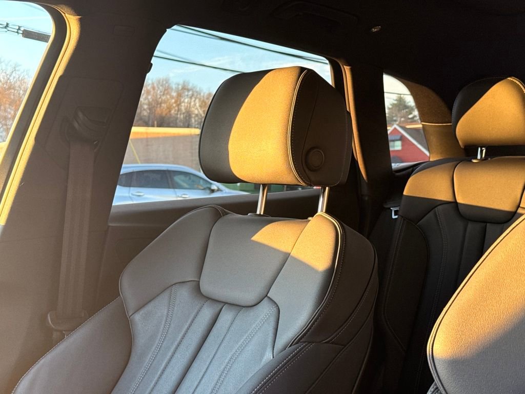 Used 2025 Audi Q5 2.0T Premium image 25